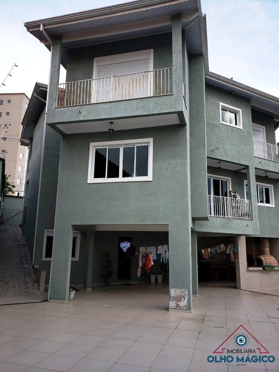 Sobrado à venda com 4 quartos, 416m² - Foto 1