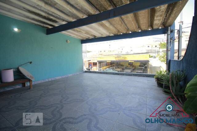 Sobrado à venda com 4 quartos, 220m² - Foto 2