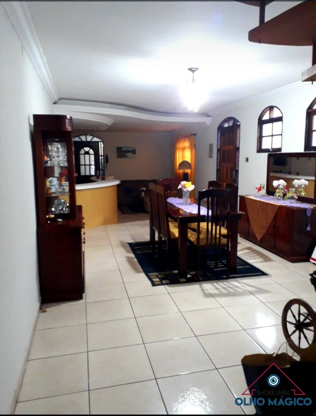 Sobrado à venda com 4 quartos, 260m² - Foto 1