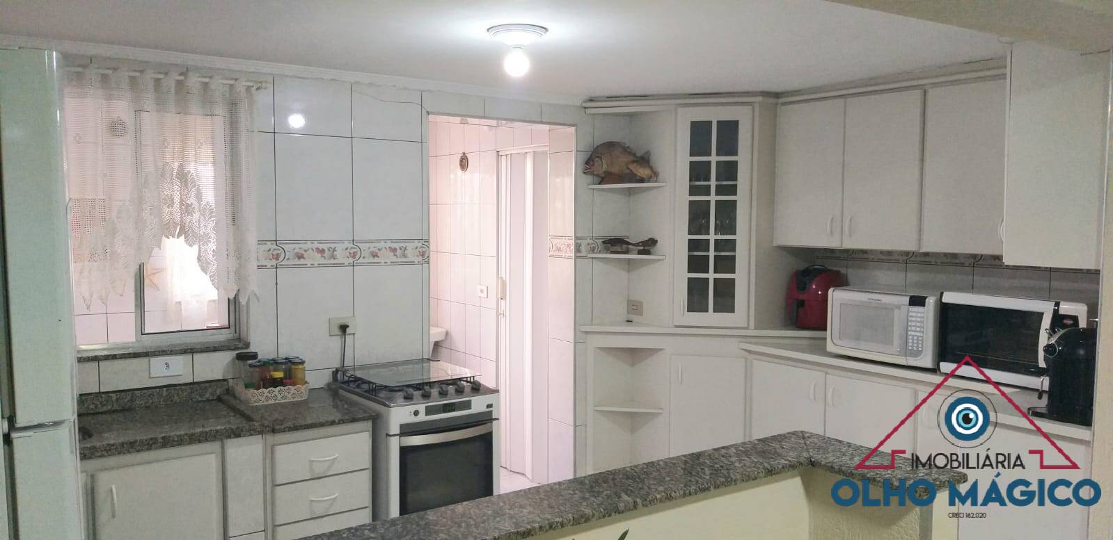 Casa à venda com 3 quartos, 260m² - Foto 3