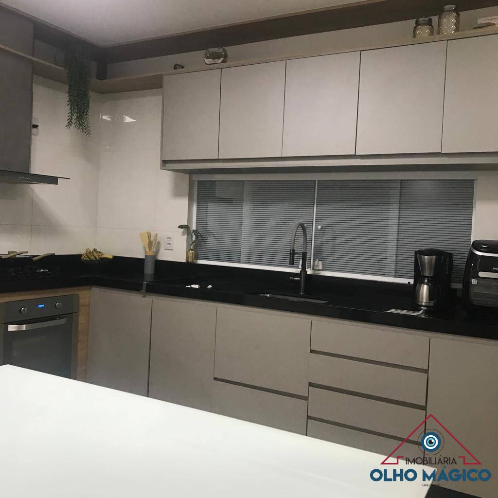 Sobrado à venda com 3 quartos, 200m² - Foto 14