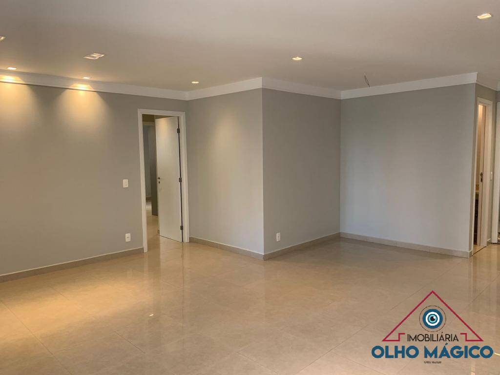 Apartamento à venda com 3 quartos, 113m² - Foto 1