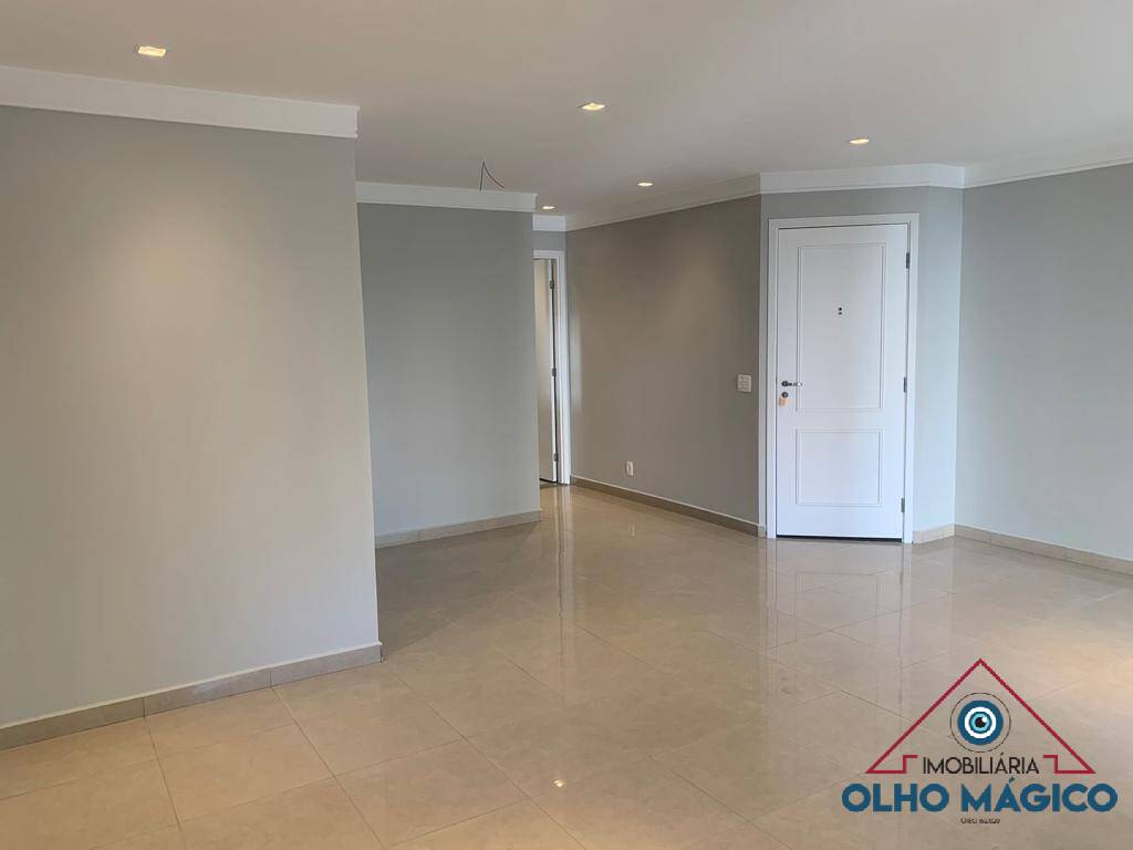 Apartamento à venda com 3 quartos, 113m² - Foto 2