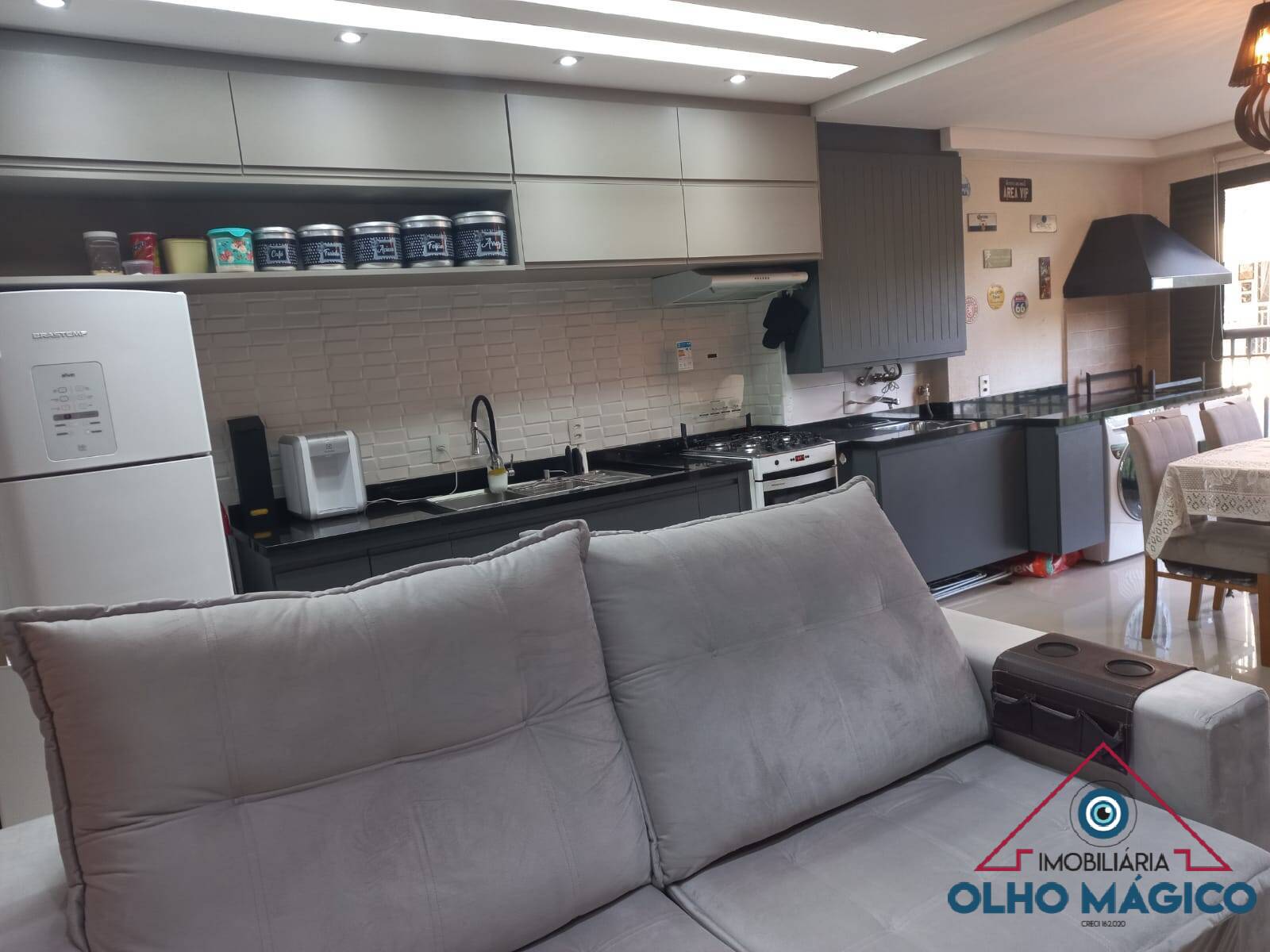 Apartamento à venda com 2 quartos, 62m² - Foto 11