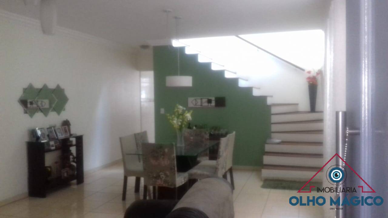 Sobrado à venda com 3 quartos, 150m² - Foto 3