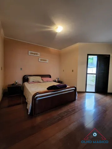 Casa à venda com 4 quartos, 300m² - Foto 9