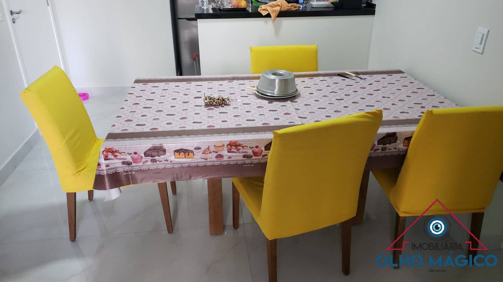 Apartamento à venda com 2 quartos, 70m² - Foto 1