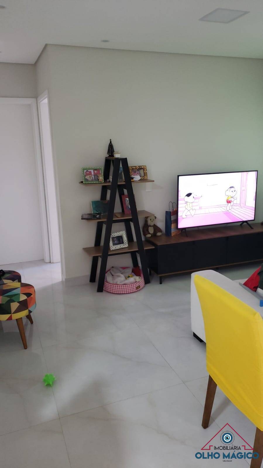 Apartamento à venda com 2 quartos, 70m² - Foto 3