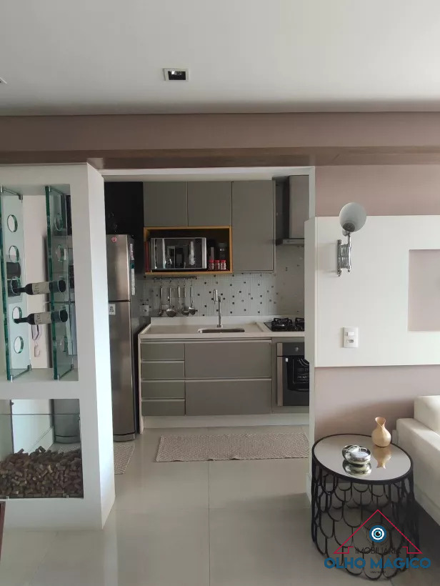 Apartamento à venda com 2 quartos, 77m² - Foto 1