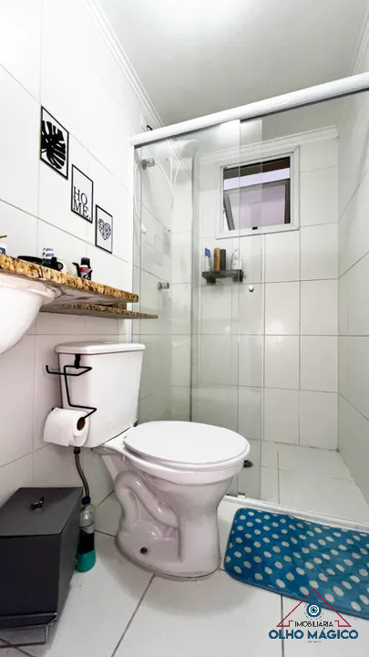 Apartamento à venda com 3 quartos, 74m² - Foto 2