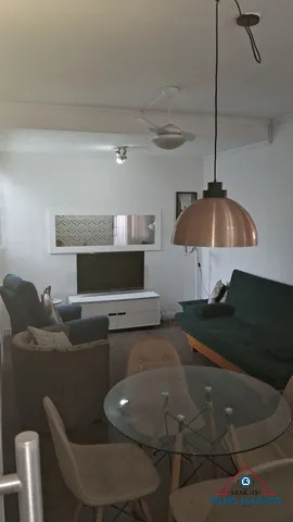 Casa à venda com 2 quartos, 155m² - Foto 2