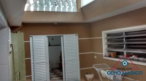 Sobrado à venda com 3 quartos, 327m² - Foto 1