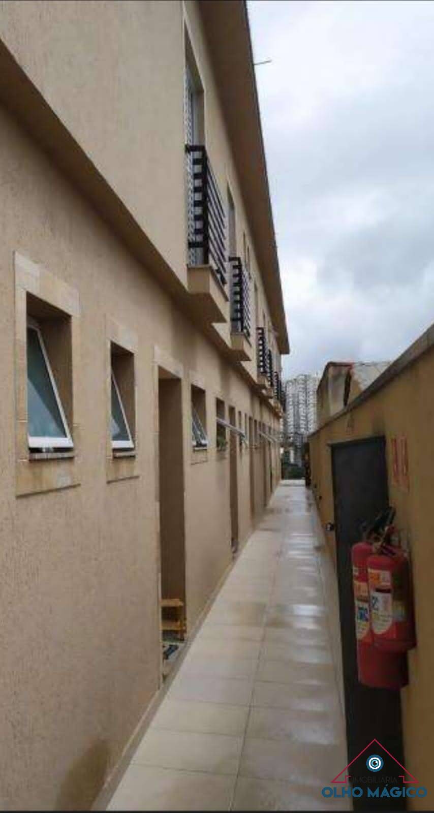 Casa de Condomínio à venda com 3 quartos, 130m² - Foto 1