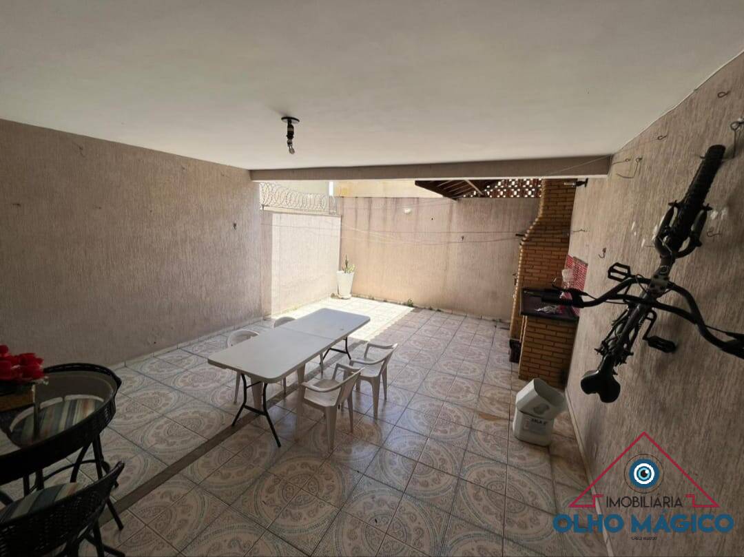 Casa à venda com 3 quartos, 142m² - Foto 4