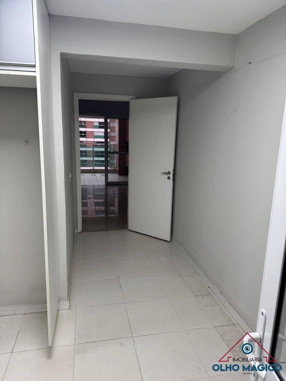 Apartamento para alugar com 4 quartos, 194m² - Foto 6